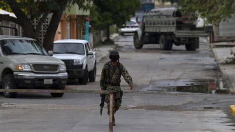 4 alleged gunmen have been killed in a clash with marines in Mexican border city